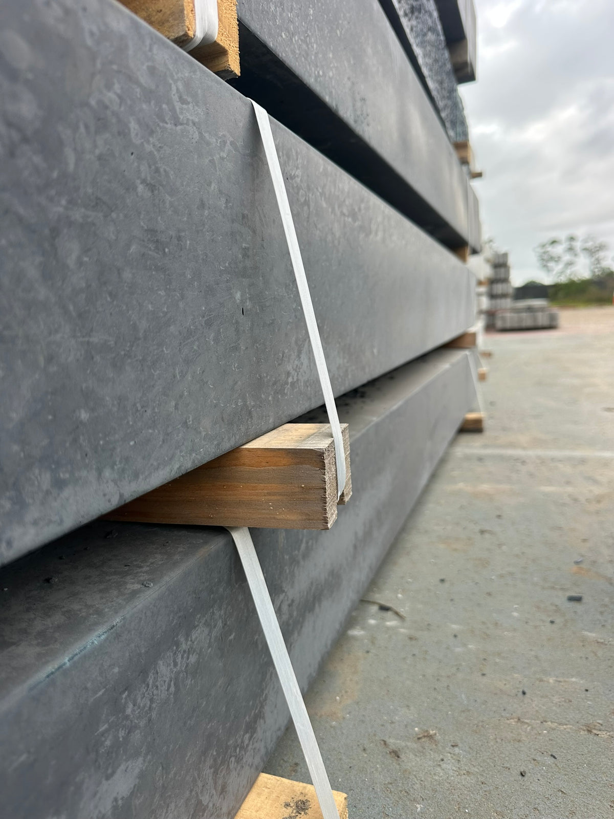 Smooth face Charcoal Concrete Sleepers