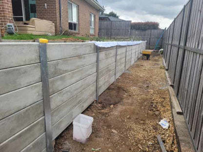 Smooth face concrete sleepers for constructions